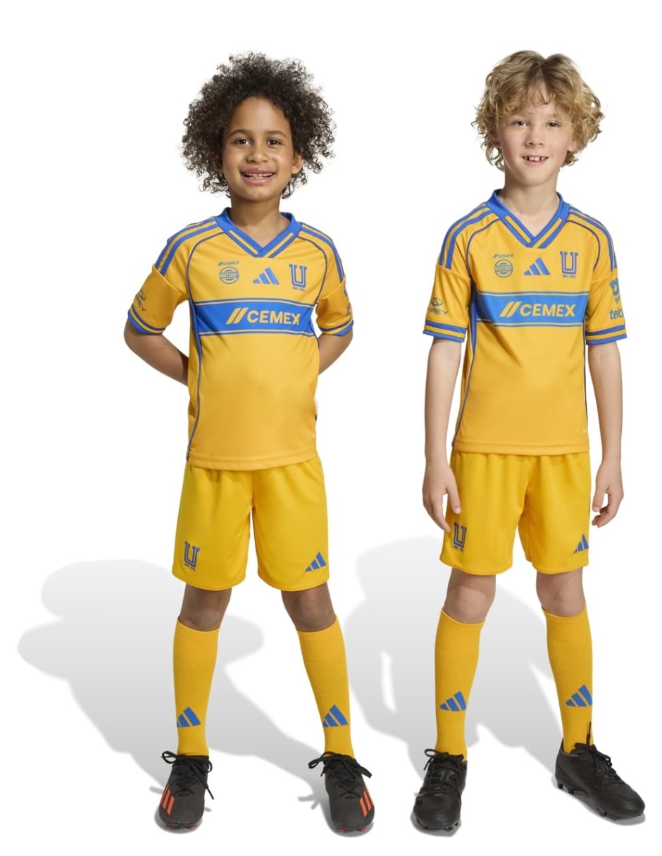 Conjunto deportivo tigres para niño 6