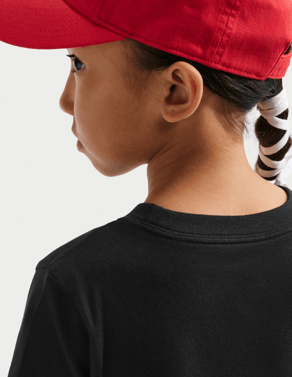 Playera deportiva para entrenamiento de niña
