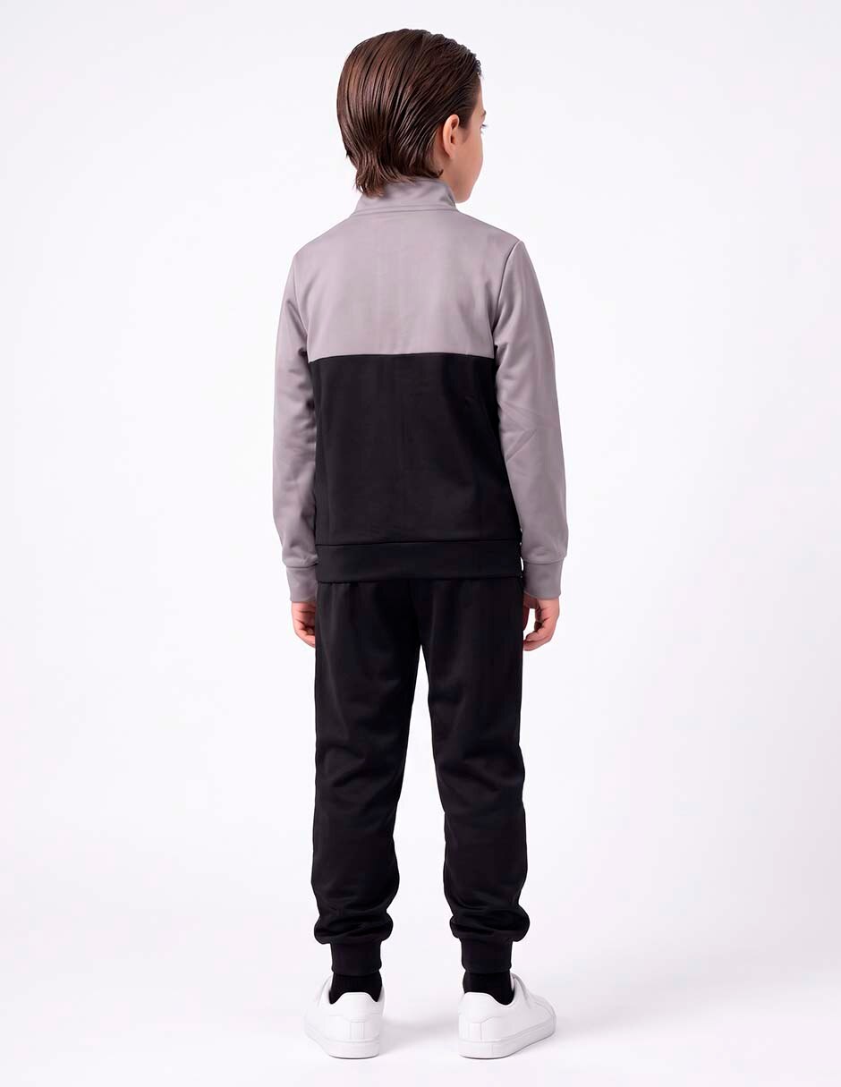 Conjunto deportivo para niño 5