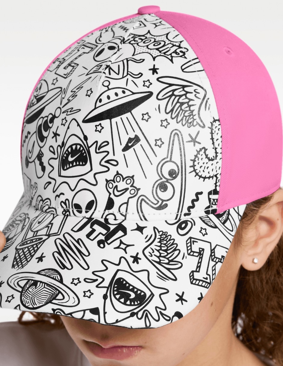 Gorra con visera curva casual para niña Gorra con visera curva casual para niña