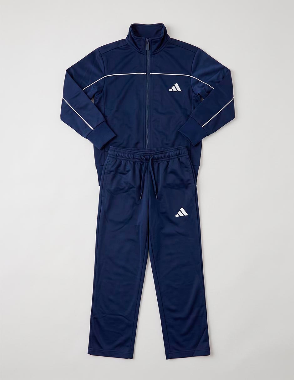 Conjunto deportivo regular con agujeta para niño